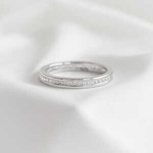 Eppi Eternity-Ring mit Lab Grown Diamanten Mirica