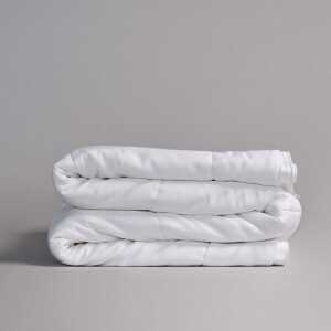 AGA.PIE Bettdecke aus 100% Lyocell aus Bambuscellulose in Weiß, für Allergiker