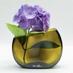 MaBe Vase aus dem fränkischen Bocksbeutel in oliv