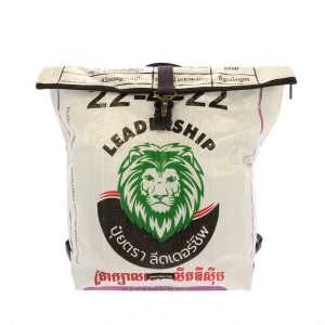 MoreThanHip Rolltop Rucksack aus recycelten Zement- oder Fischfuttersäcken – Tantor