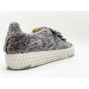 Veganer Sneaker “nat-2 Mover Low Velcro” grey aus recycelten Fashion Textilien, Cord, Kork und Zuckerrohr