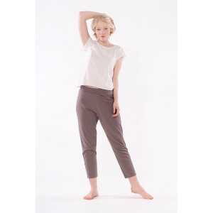 YOIQI Yoga Hose aus Bio-Baumwolle mit legeren Schnitt