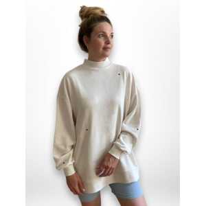 noemvri fashion label oversized Sweatshirt Turtleneck mit Herzchen