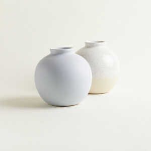 onomao Handgemachte Vase ‘Bolinha’ aus Steinzeug