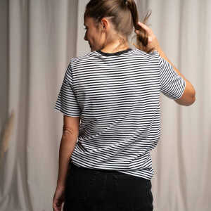 Vresh Clothing Vanny – gestreiftes T-Shirt aus Biobaumwolle, Schwarz/Olive