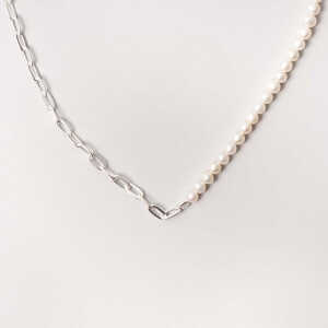 fejn jewelry Kette ‘pearl & chain’ mit Perlen und Kettengliedern