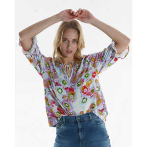 Alma & Lovis Legere Bluse mit Blütenprint auf EcoVero | Flower Blouse
