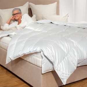 Eiderdaunen-Bettdecke “Ansara-Elegance” – Größe: 155×220 cm
