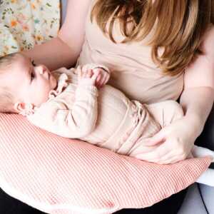 Ella Lieb Baby Bio kleines Stillkissen “Lunette” mit kbA Dinkelspelzen Füllung und kbA Baumwolle Bezug