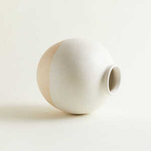 onomao Handgemachte Vase ‘Bola’ aus Steinzeug