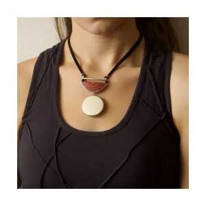 Mambu Design Upcycling Halskette – Rust – Straußeneischmuck