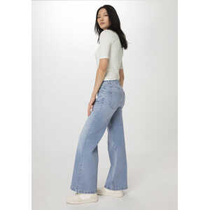 hessnatur Damen Jeans ALVA High Rise Wide Leg aus Bio-Denim – blau – Größe 30/32