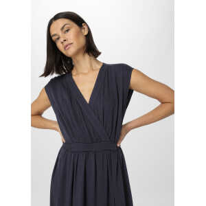 hessnatur Damen Kleid Midi Regular aus LENZING™ ECOVERO™ Viskose – blau – Größe 36